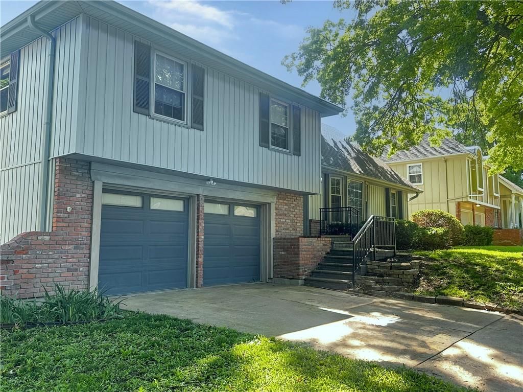 9102 W 81st Terrace — photo 4