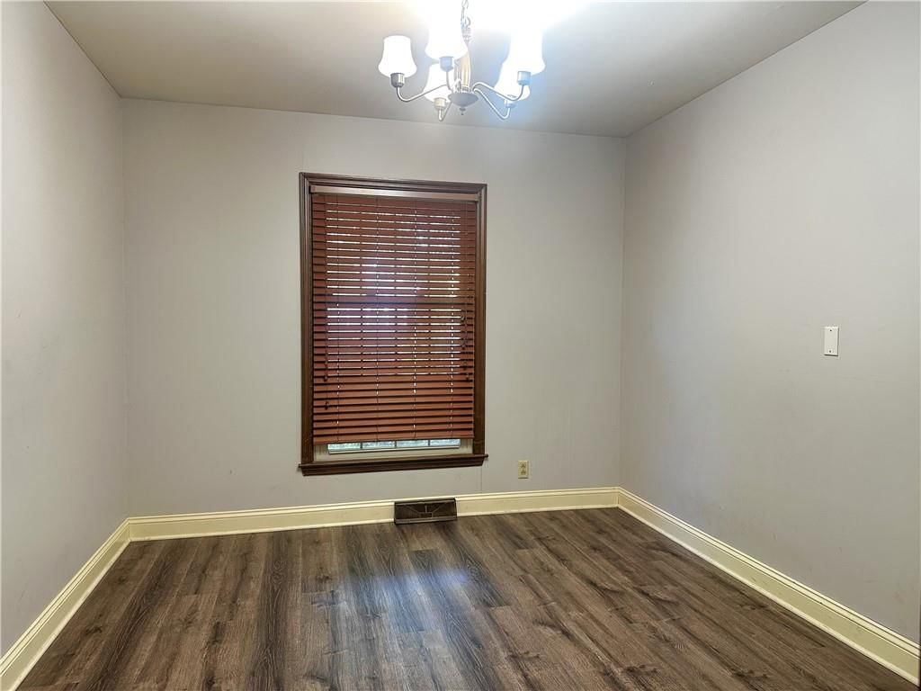 9102 W 81st Terrace — photo 6