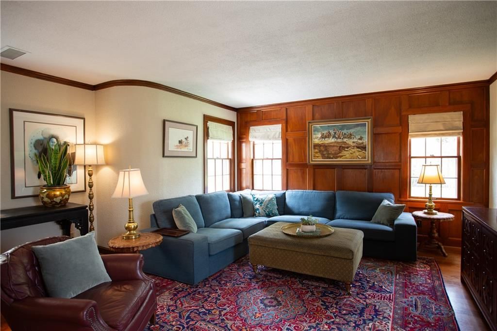604 W 70th Street — photo 11