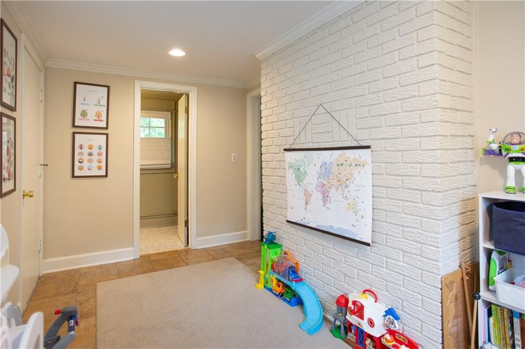 604 W 70th Street — photo 30