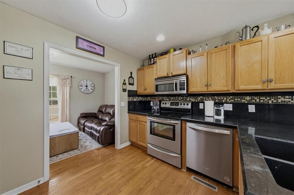 12650 Oakwood Drive — photo 10