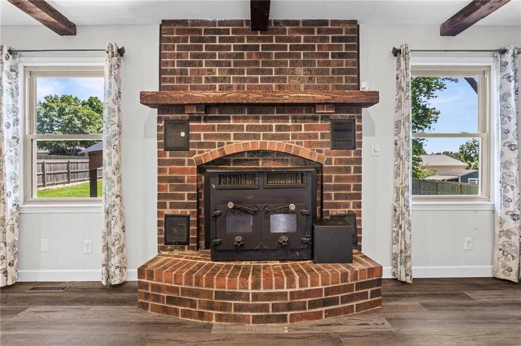 609 Loran Lane — photo 4