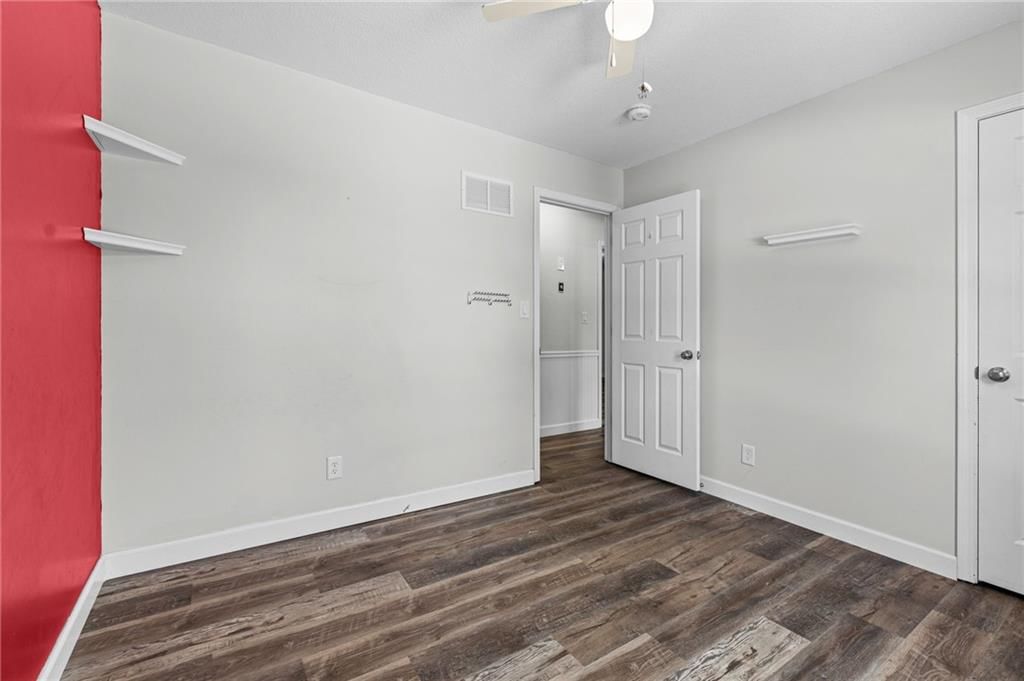 609 Loran Lane — photo 14