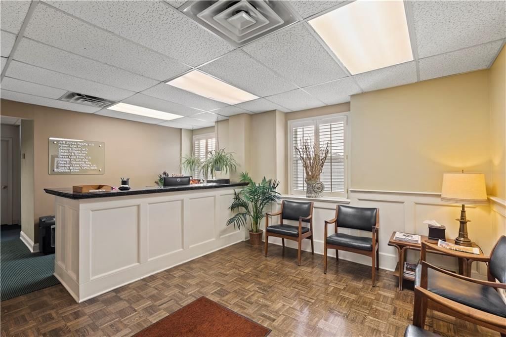 4800 Rainbow Boulevard — photo 3