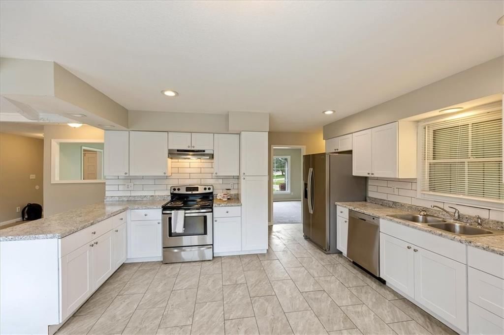 9905 Wayne Avenue — photo 9