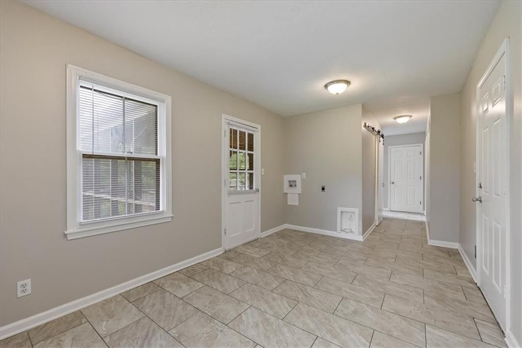 9905 Wayne Avenue — photo 10