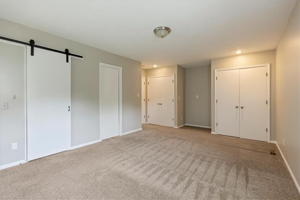 9905 Wayne Avenue — photo 12