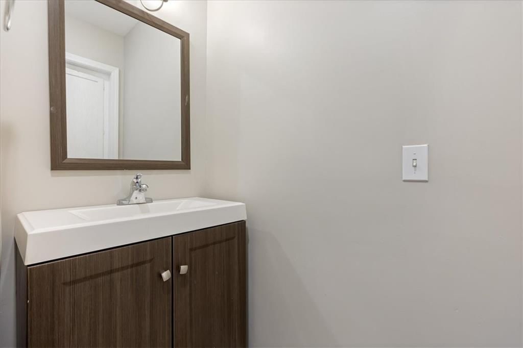 9905 Wayne Avenue — photo 16