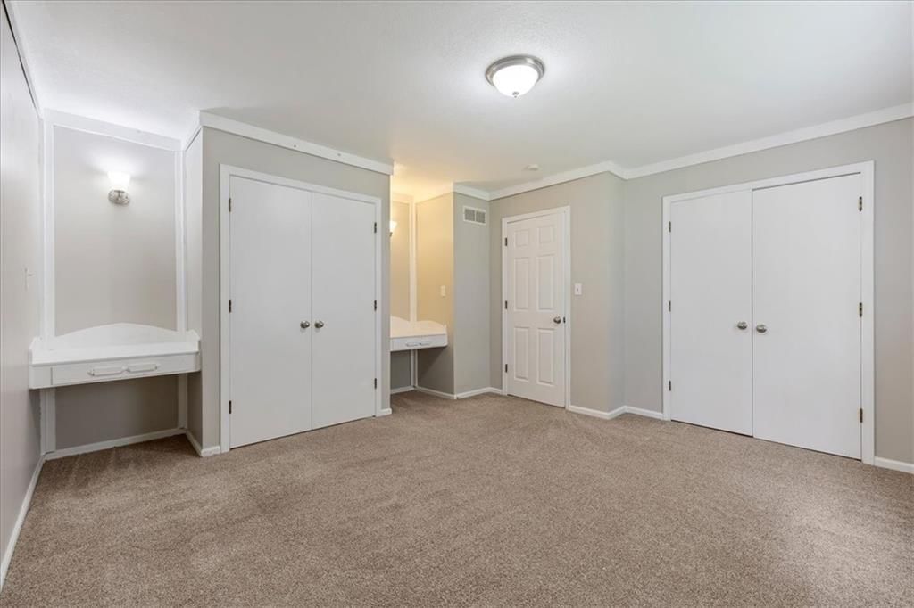 9905 Wayne Avenue — photo 17