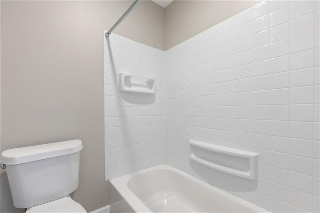 9905 Wayne Avenue — photo 19