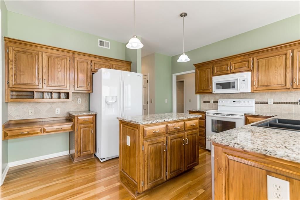 12425 Beverly Street — photo 18