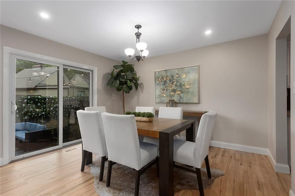 10228 ROBINSON Street — photo 9