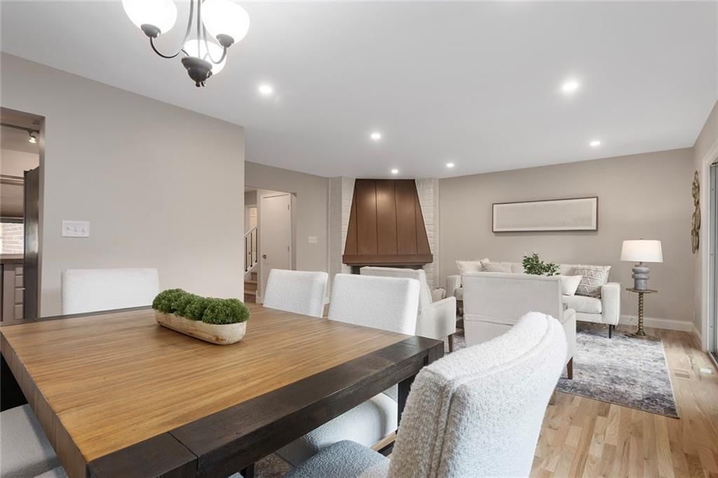 10228 ROBINSON Street — photo 10