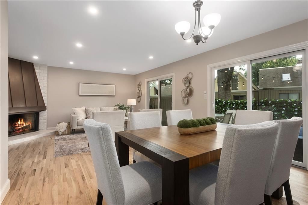 10228 ROBINSON Street — photo 11