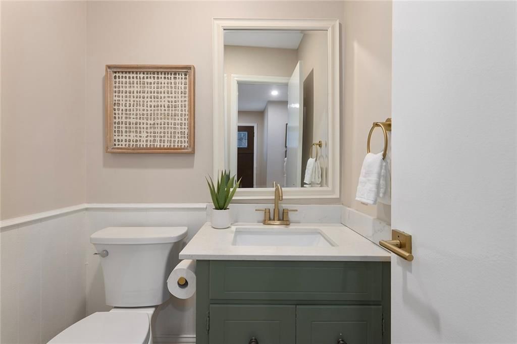 10228 ROBINSON Street — photo 16