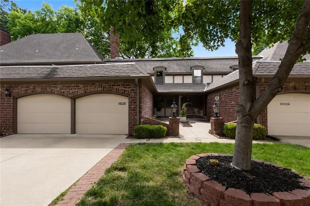 10228 ROBINSON Street — photo 31