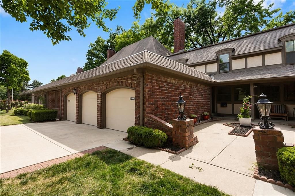 10228 ROBINSON Street — photo 32
