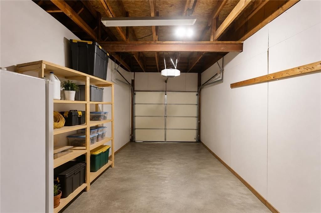 10228 ROBINSON Street — photo 34