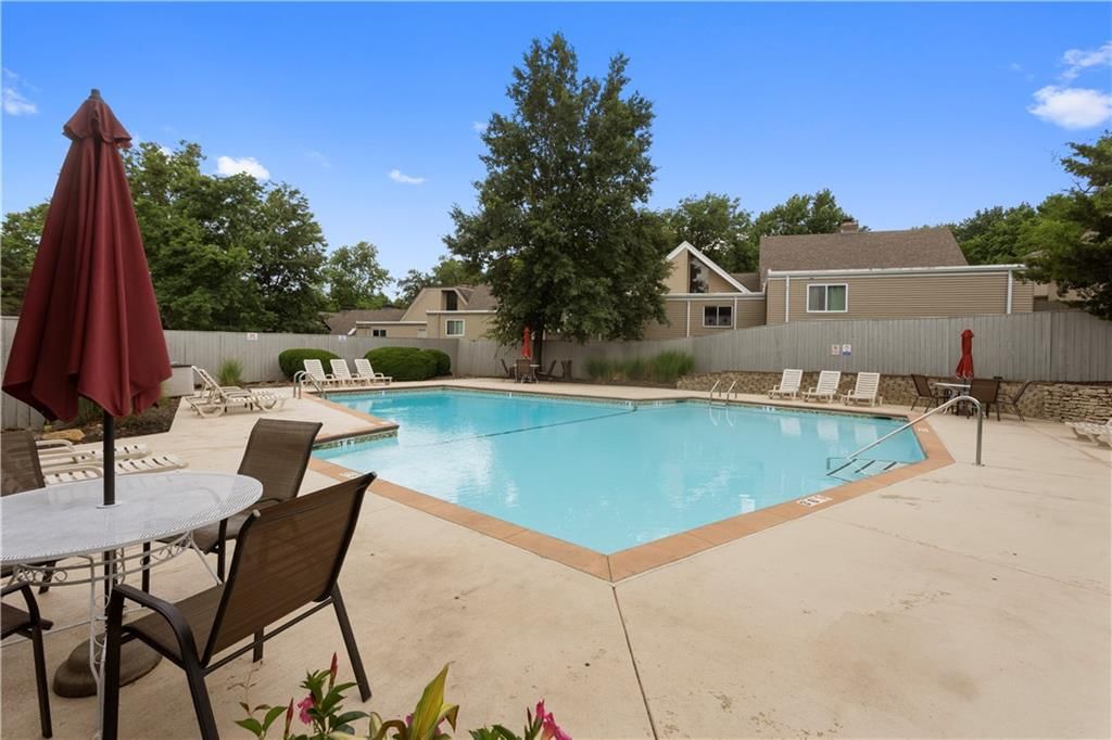 10228 ROBINSON Street — photo 35