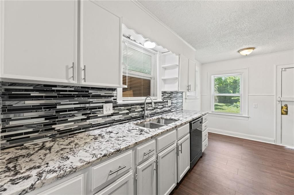 1805 E 67th Street — photo 12