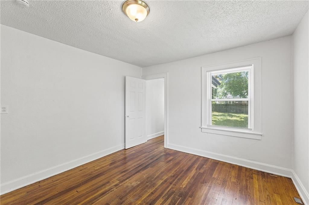1805 E 67th Street — photo 17