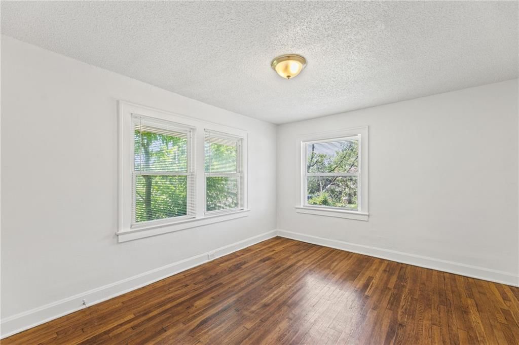 1805 E 67th Street — photo 19