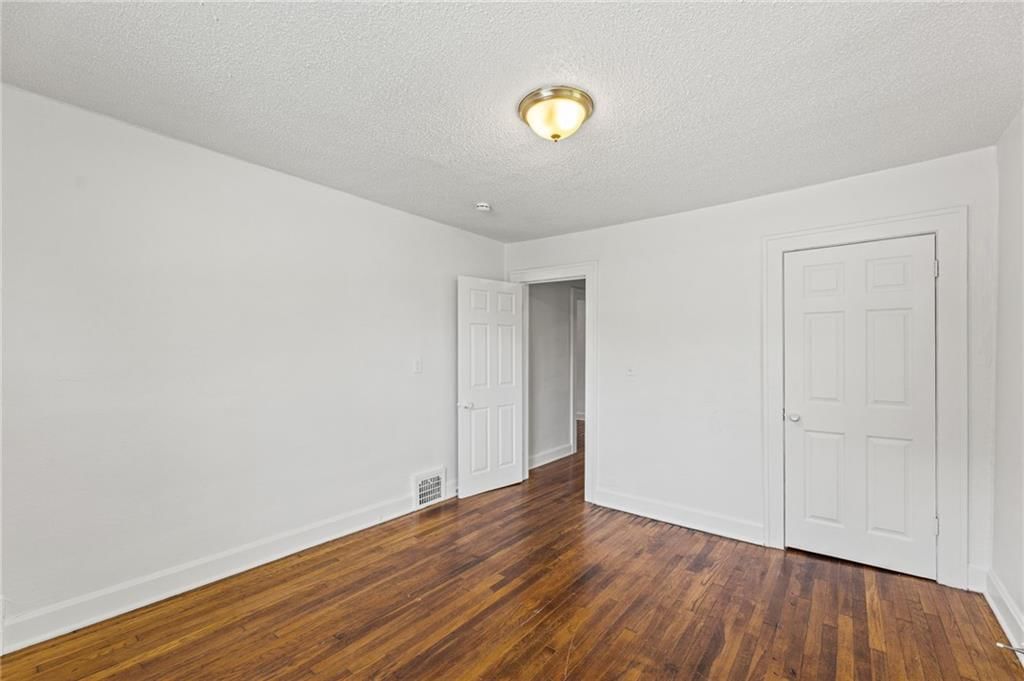 1805 E 67th Street — photo 20