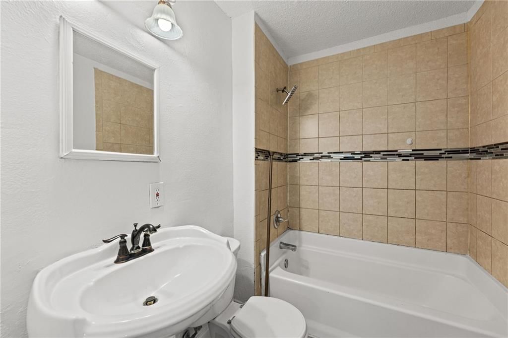 1805 E 67th Street — photo 21