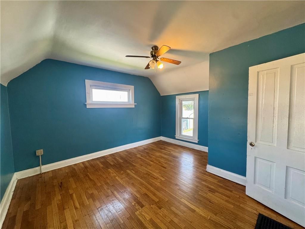 222 W 4th Street — photo 8