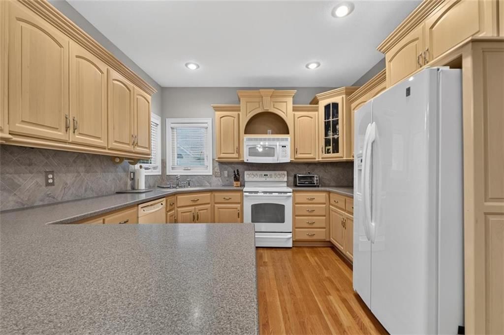 711 Willow Street — photo 8