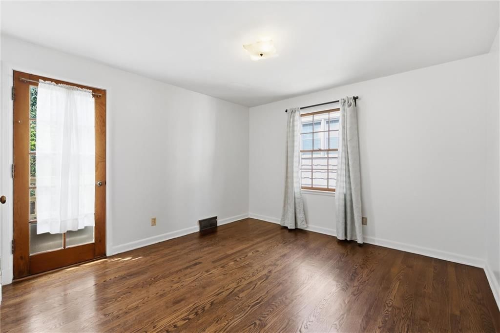 607 E 65th Street — photo 27