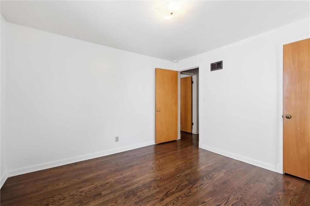 607 E 65th Street — photo 28