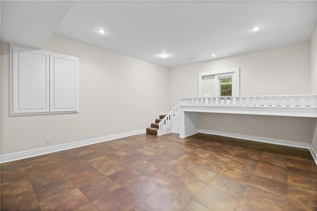 14302 Briar Street — photo 66