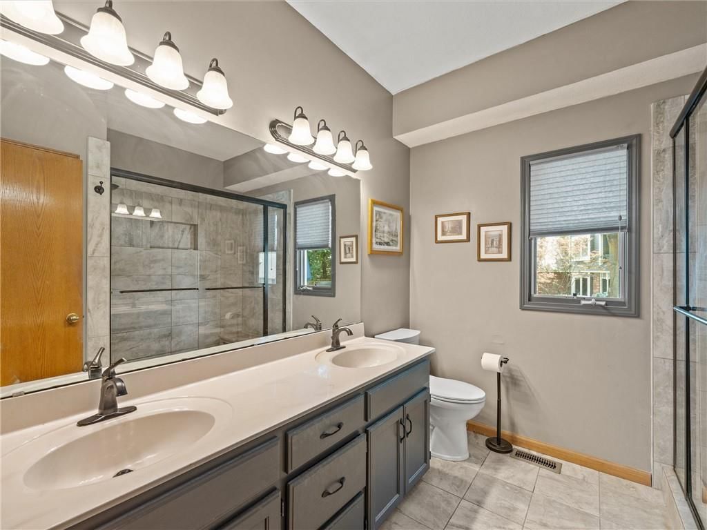 201 SE Citadel Drive — photo 16