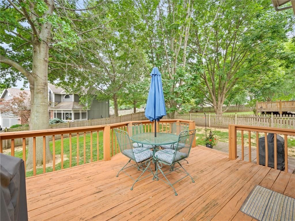 201 SE Citadel Drive — photo 25