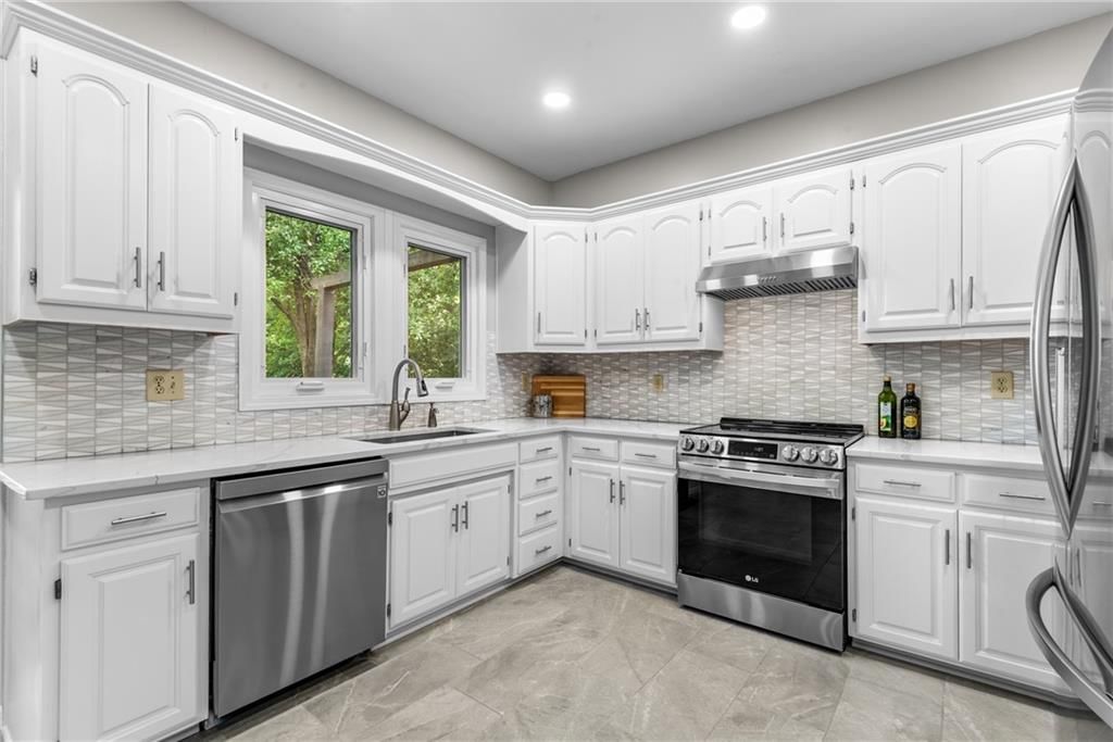 13400 W 116th Terrace — photo 16