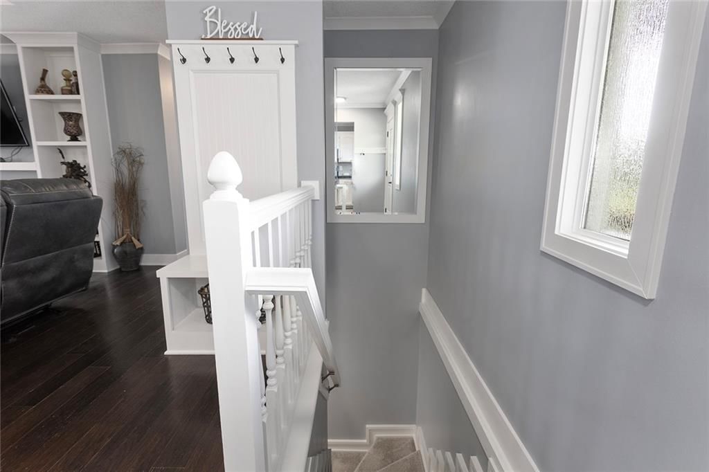 300 NW Arbor Drive — photo 5