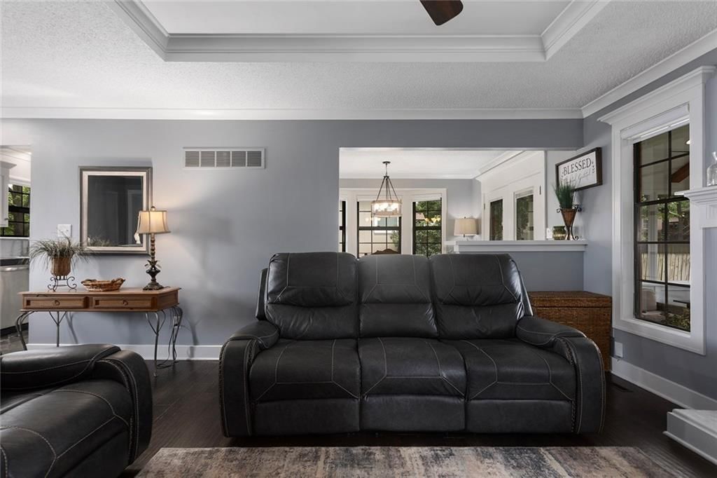 300 NW Arbor Drive — photo 9