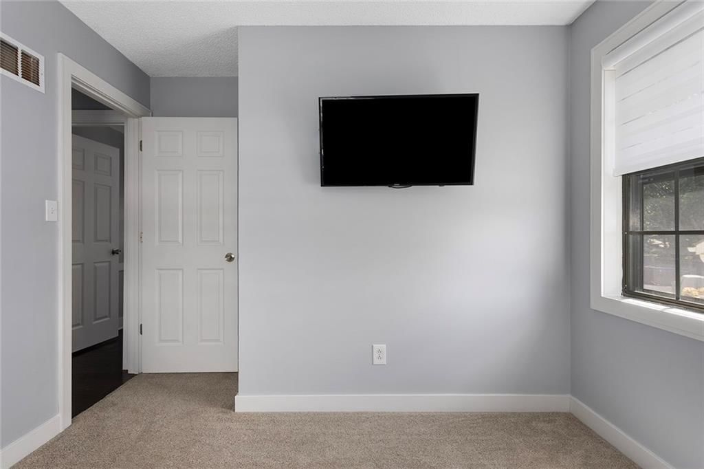 300 NW Arbor Drive — photo 21