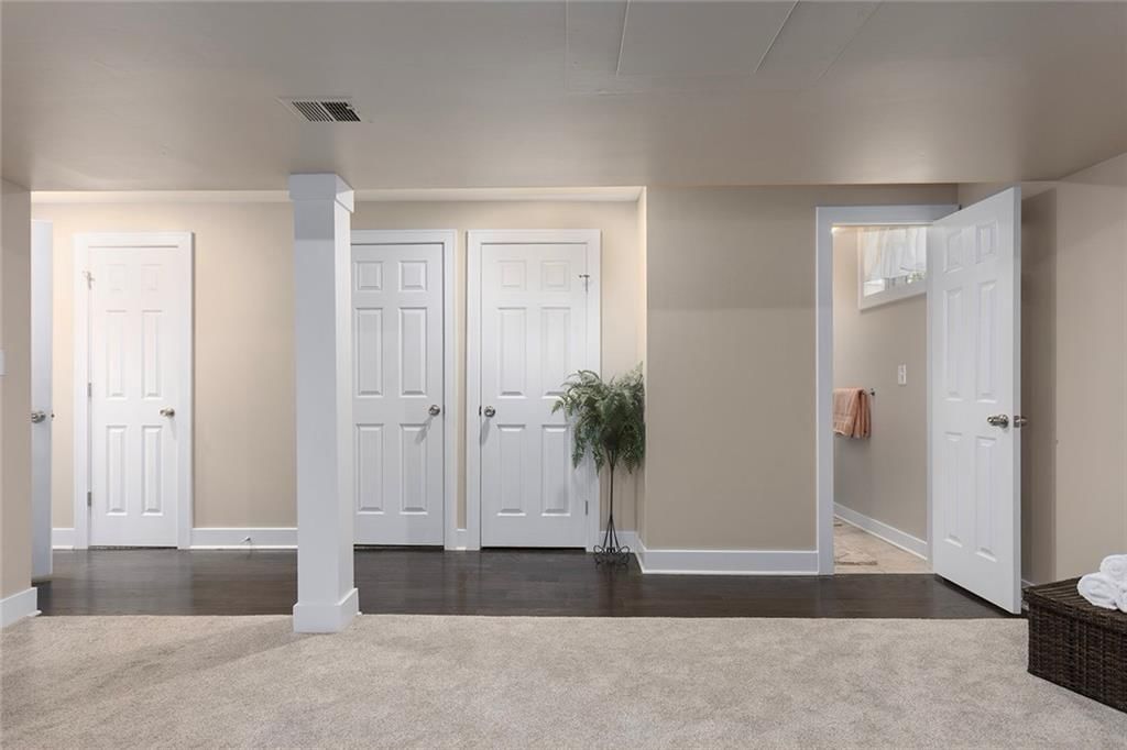 300 NW Arbor Drive — photo 28