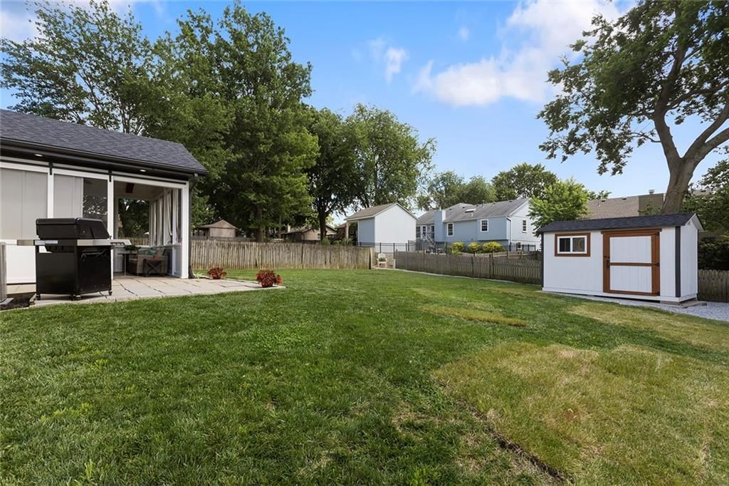 300 NW Arbor Drive — photo 37