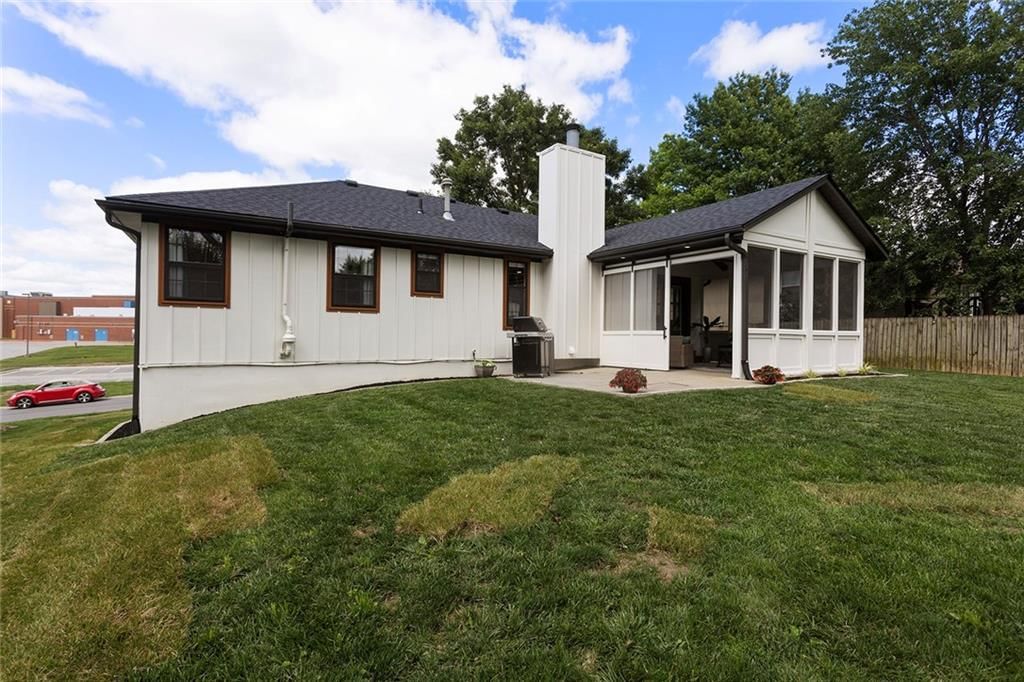 300 NW Arbor Drive — photo 38