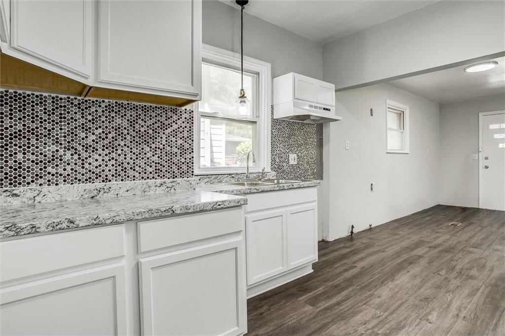 3222 E 28th Street — photo 15