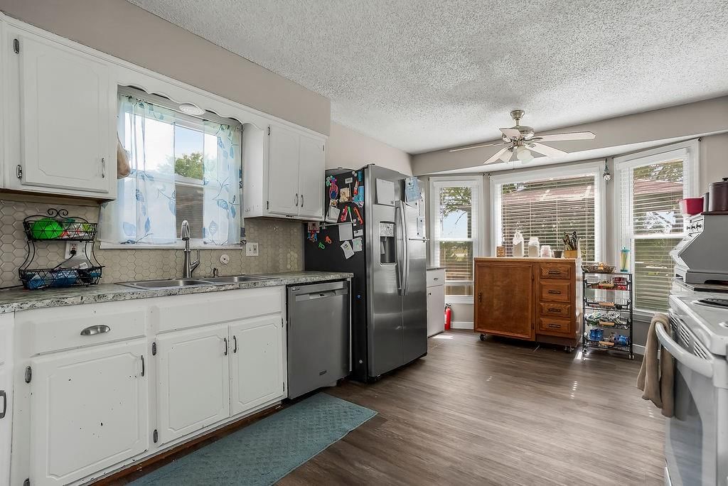 318 N Cherry Street — photo 9