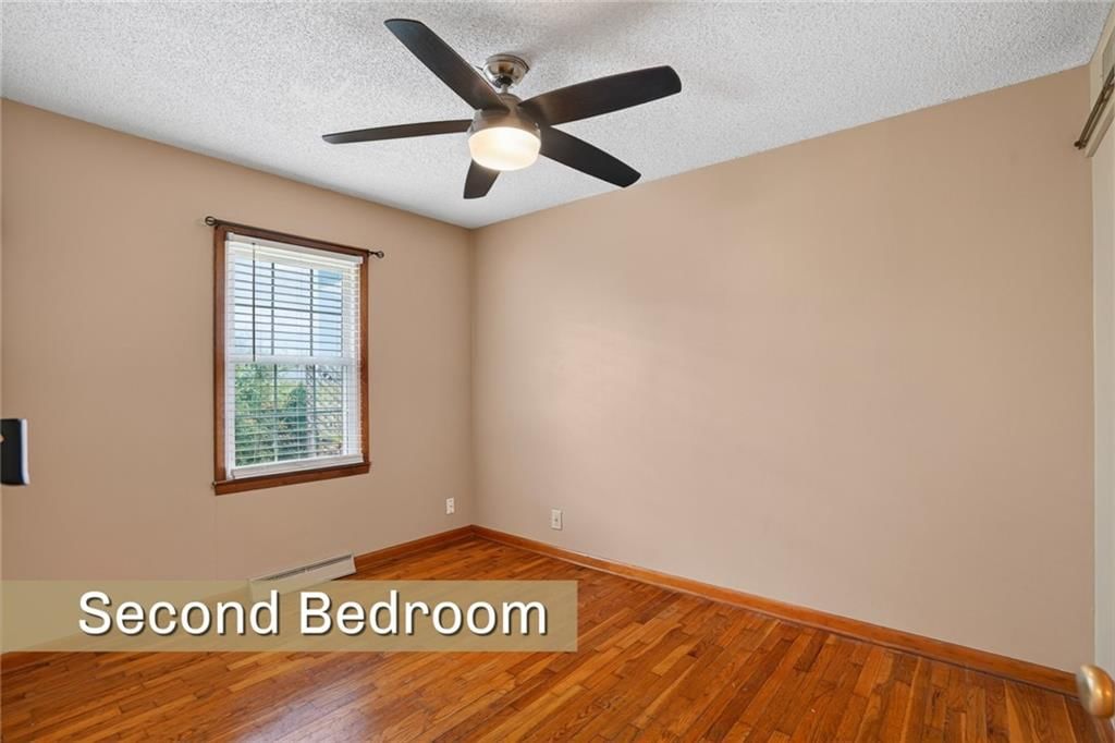302 E 7th Street — photo 15