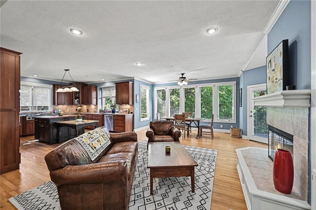 8033 Clearwater Drive — photo 11