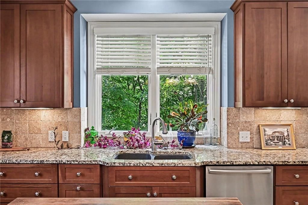 8033 Clearwater Drive — photo 15