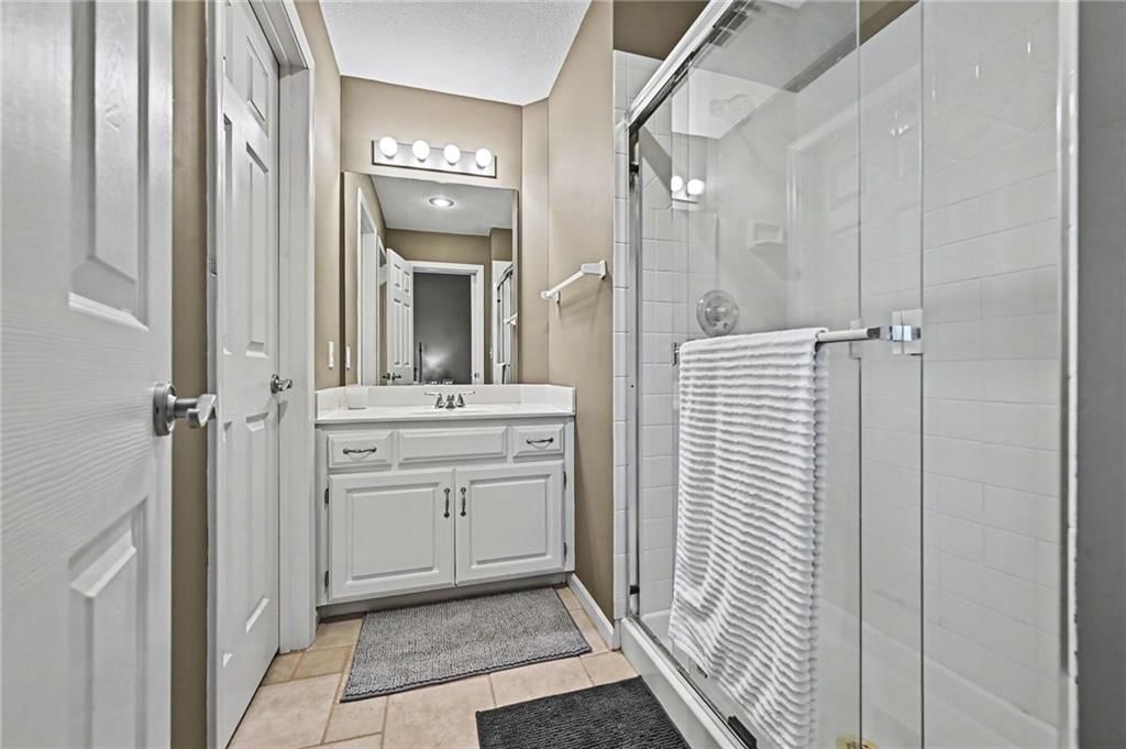 8033 Clearwater Drive — photo 27
