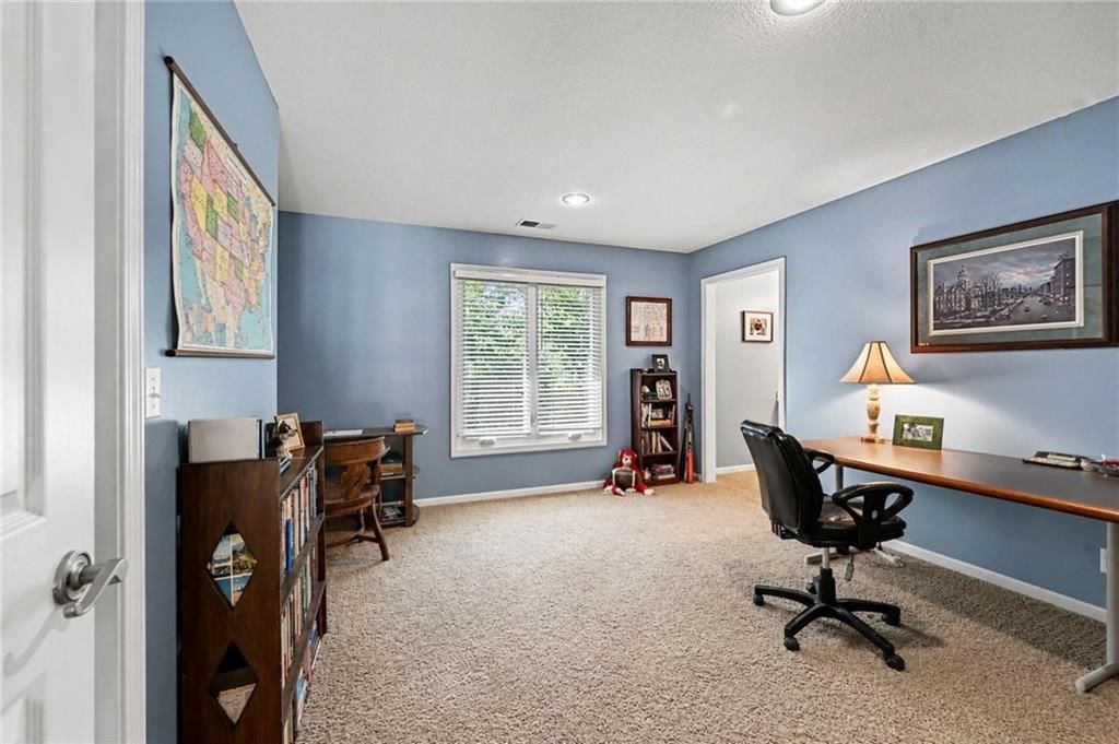 8033 Clearwater Drive — photo 32
