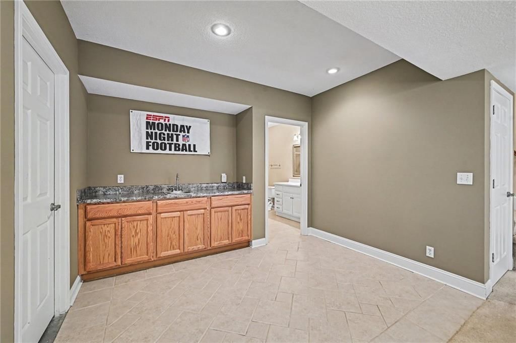 8033 Clearwater Drive — photo 35